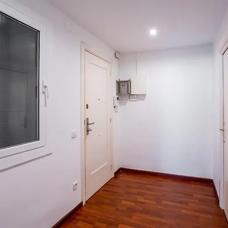 Eixample - Bright And Modern 4bd Only For Families Or Business Groups ברצלונה
