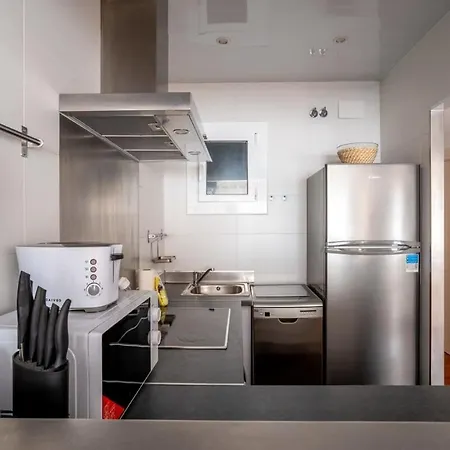 Apartment Eixample - Bright And Modern 4bd Only For Families Or Business Groups *