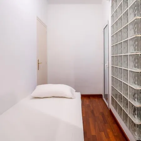 Apartment Eixample - Bright And Modern 4bd Only For Families Or Business Groups